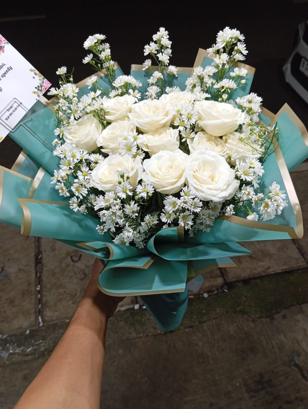 Deluxe White Lily Bouquet - 003
